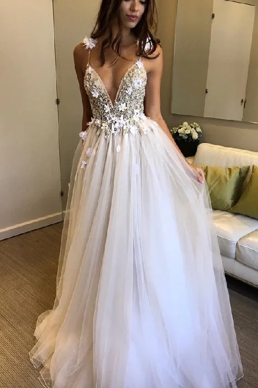 Hurry In Deep V-Neck 3D Floral Empire-Waist A-Line Tulle Long Prom Dress
